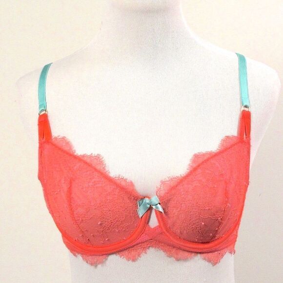 Victoria’s Secret Very Sexy Unlined Demi Bra - Picture 3 of 8